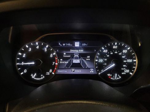 Used 2021 Nissan Titan SV w/ SV Convenience Package AWD/4WD image 23