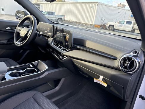 New 2025 Chevrolet Equinox LT w/ Safety and Technology Package image 62