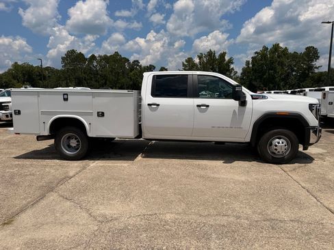 New 2026 GMC Sierra 3500 Pro w/ Convenience Package AWD/4WD image 6