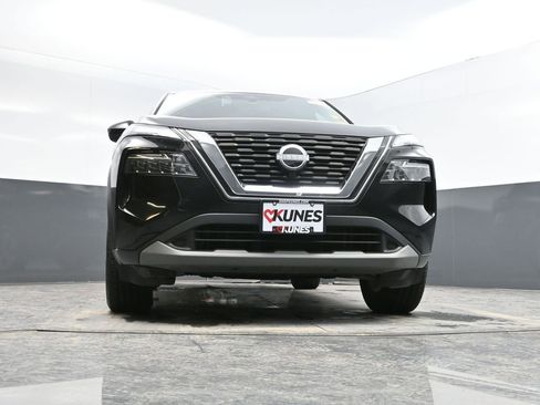 Used 2023 Nissan Rogue SV image 34