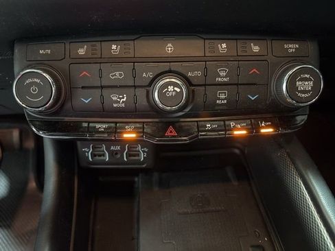 Used 2021 Dodge Durango R/T w/ Technology Group RWD image 25