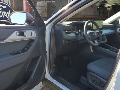 New 2026 Ford Explorer Active image 46