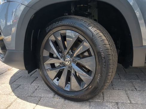 Certified 2023 Volkswagen Taos S FWD image 30