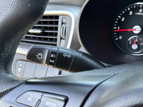 Used 2017 Kia Sorento L FWD image 35