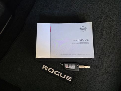 Used 2018 Nissan Rogue S FWD image 18
