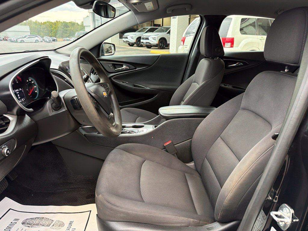 Used 2024 Chevrolet Malibu LT FWD image 16