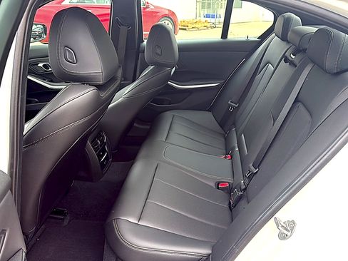 Used 2024 BMW 330i Sedan w/ Premium Package RWD image 8