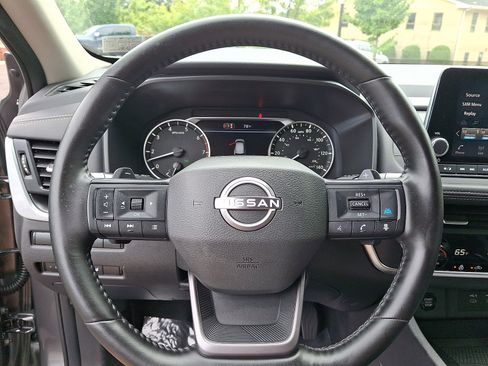 Certified 2026 Nissan Rogue SV w/ SV Premium Package AWD/4WD image 19