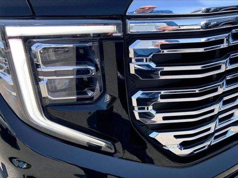 Used 2024 GMC Sierra 1500 Denali w/ Denali Reserve Package AWD/4WD image 24