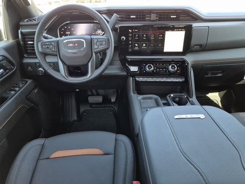 New 2026 GMC Sierra 2500 AT4 w/ AT4 Premium Plus Package AWD/4WD image 9