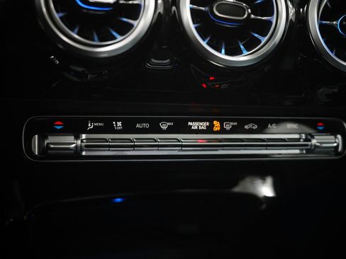 Used 2025 Mercedes-Benz CLA 35 AMG 4MATIC image 28