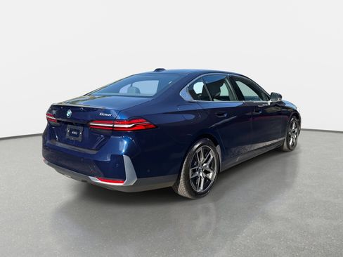 Used 2026 BMW 530i xDrive image 3