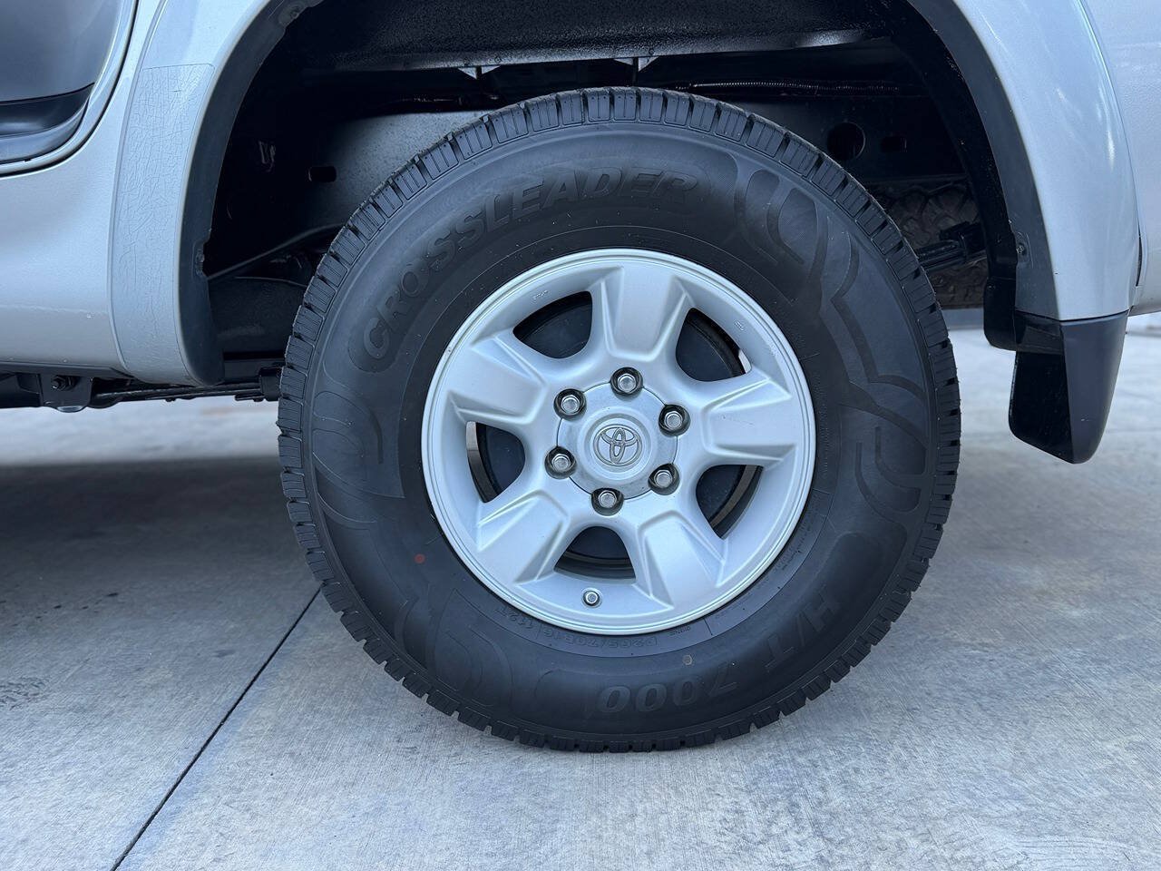 Used 2005 Toyota Tundra SR5 w/ TRD Off-Road Pkg AWD/4WD image 26