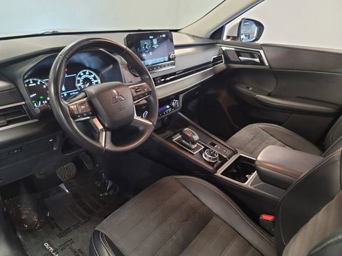 Used 2024 Mitsubishi Outlander SE AWD/4WD image 22