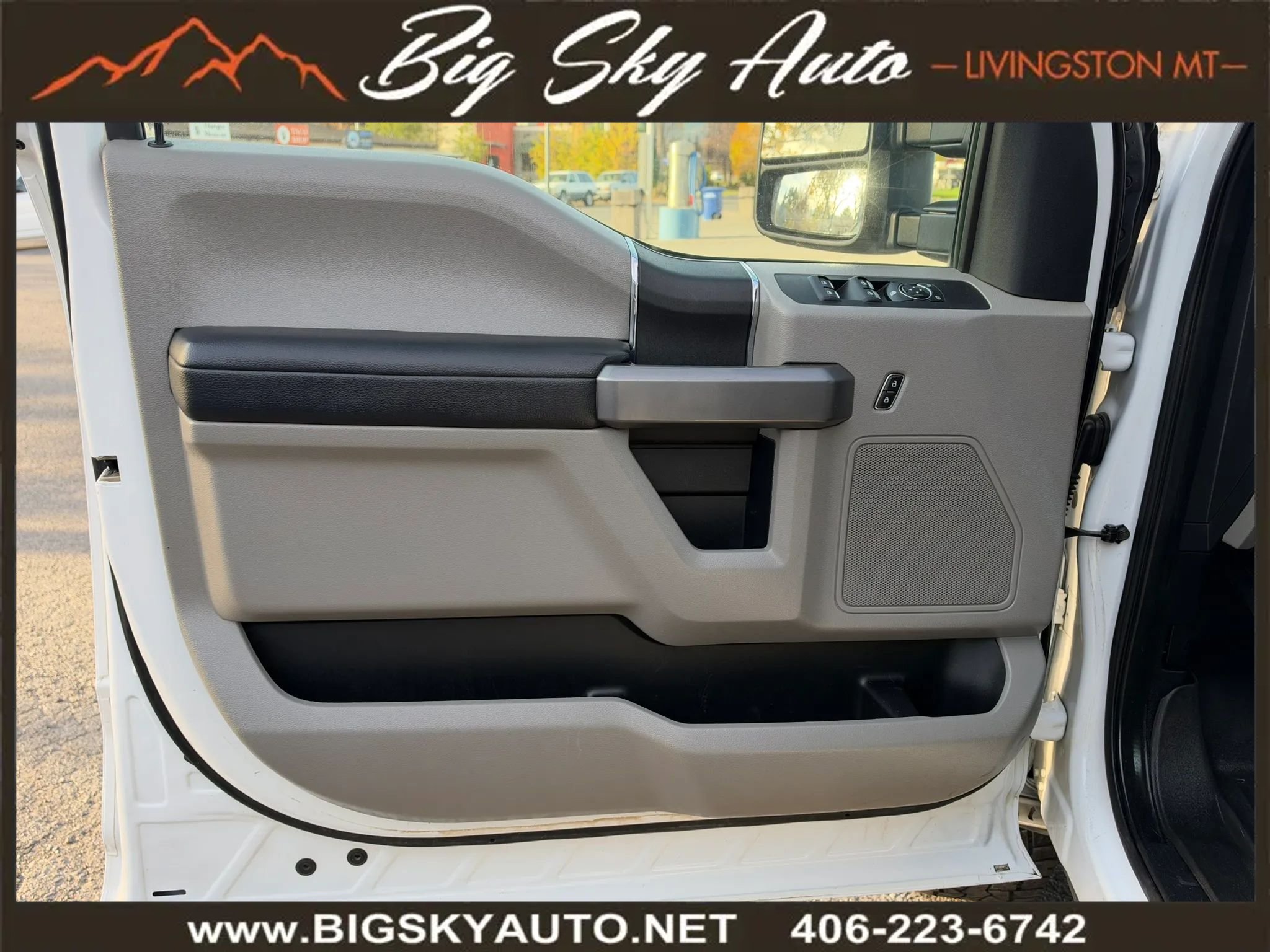 Used 2019 Ford F350 XLT w/ XLT Value Package AWD/4WD image 12