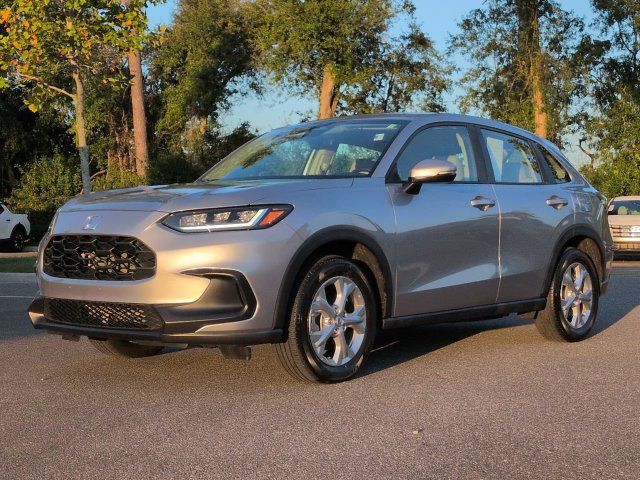 Used 2024 Honda HR-V LX image 2