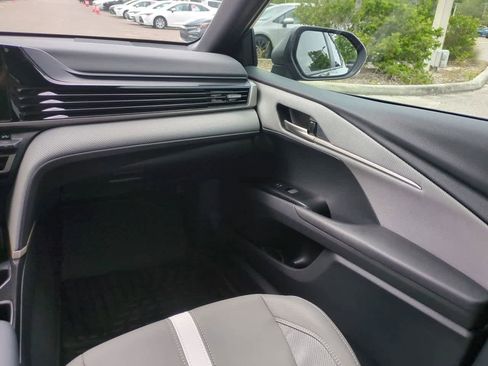 Used 2026 Toyota Camry SE FWD image 16