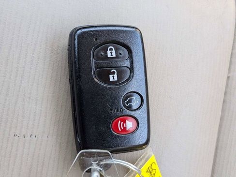 Used 2010 Toyota Venza FWD image 27