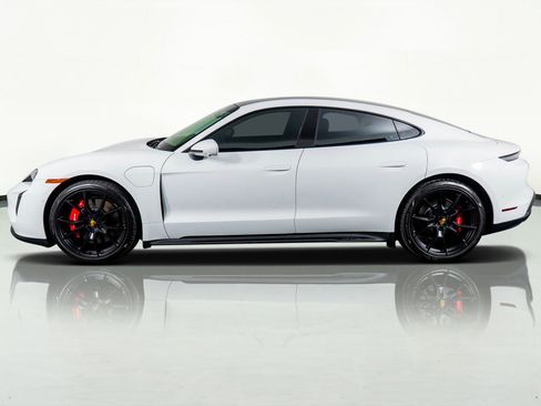 Used 2024 Porsche Taycan GTS w/ Premium Package (P6U) image 30