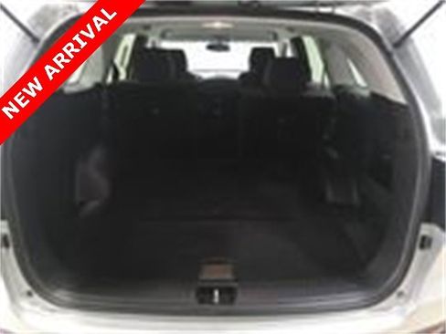 Used 2016 Kia Sorento LX w/ LX Convenience Package image 16