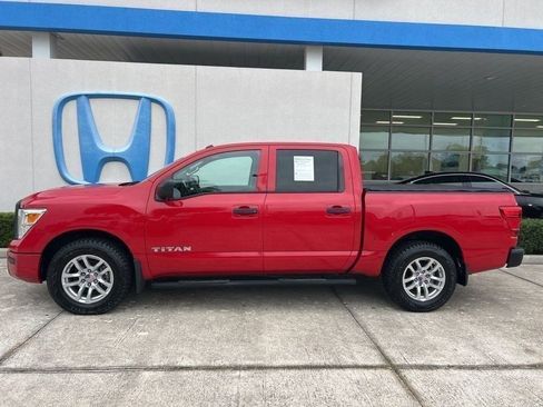 Used 2021 Nissan Titan S w/ S Utility Package image 5