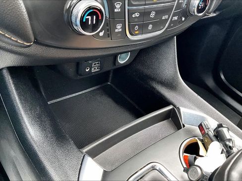 Used 2021 Chevrolet Traverse RS AWD/4WD image 34