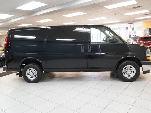 Used 2019 Chevrolet Express 2500 w/ Driver Convenience Package RWD image 17