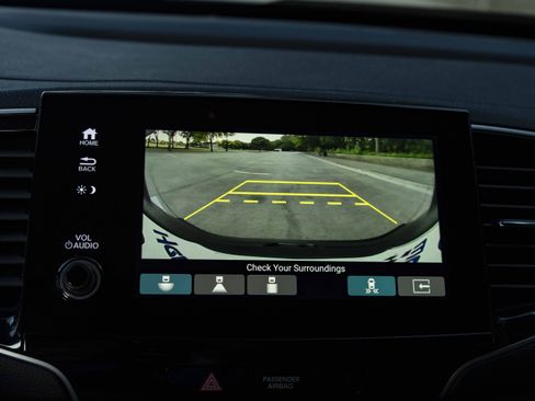 Used 2025 Honda Passport TrailSport image 30