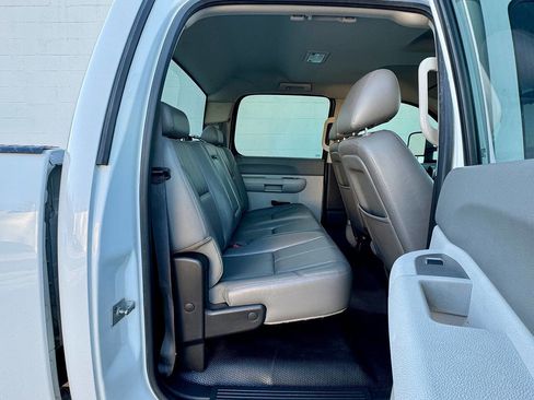 Used 2014 Chevrolet Silverado 2500 W/T image 19