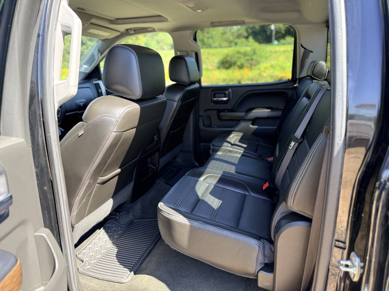 Used 2017 GMC Sierra 1500 Denali w/ Denali Ultimate Package AWD/4WD image 16