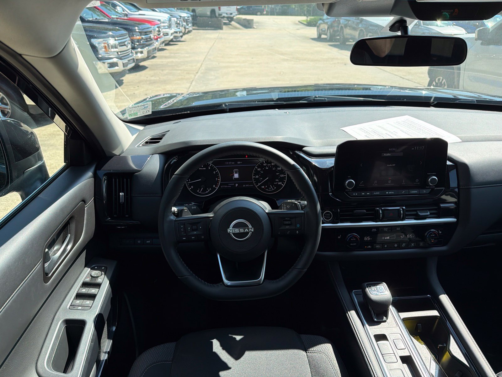 Used 2024 Nissan Pathfinder SV w/ SV Premium Package FWD image 11