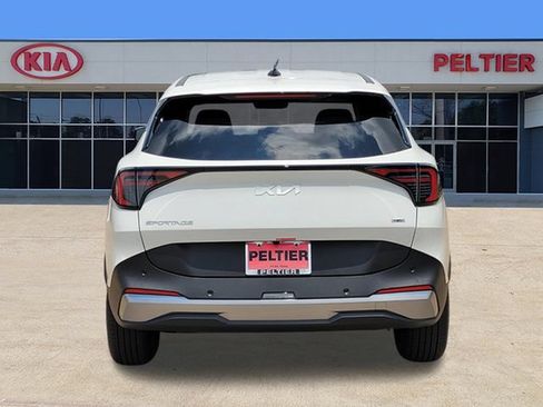 New 2026 Kia Sportage LX FWD image 4