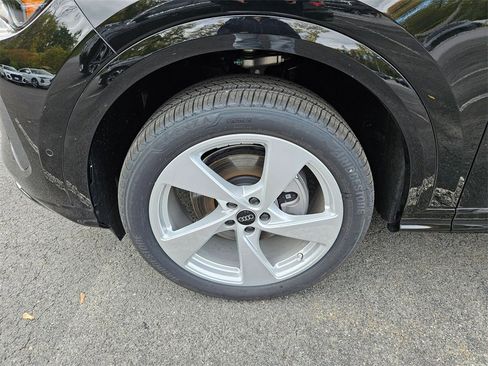 New 2025 Audi Q5 Premium Plus image 25