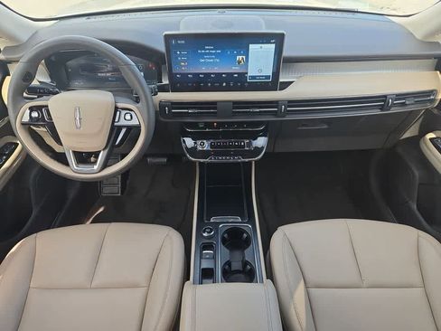 Used 2023 Lincoln Corsair FWD image 16