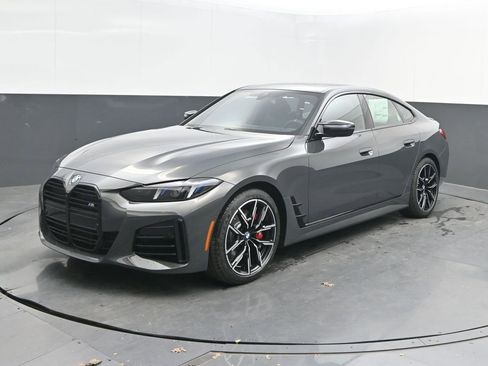 New 2026 BMW M440i w/ Premium Package RWD image 1
