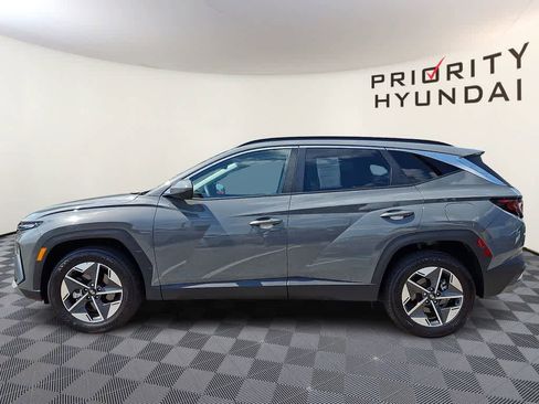 Certified 2025 Hyundai Tucson SEL AWD/4WD image 7