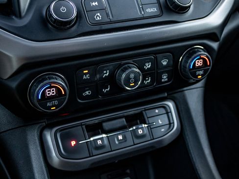 Used 2020 GMC Acadia AT4 image 36