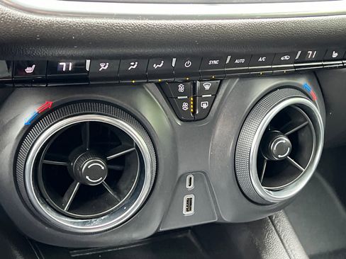 Used 2021 Chevrolet Blazer LT image 20