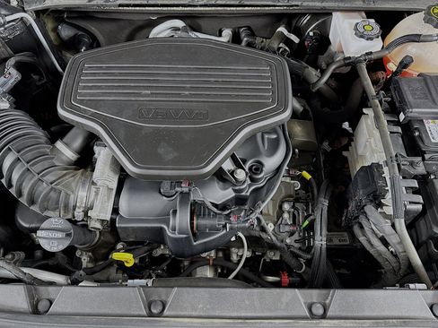 Used 2023 GMC Acadia AT4 w/ Technology Package image 32