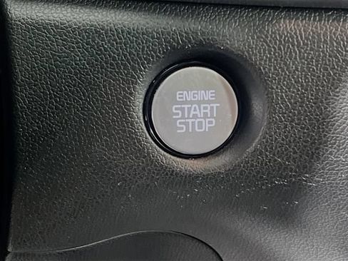 Used 2025 Kia Sorento EX AWD/4WD image 19