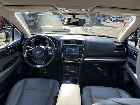 Used 2018 Subaru Outback 3.6R Limited image 7