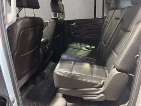 Used 2016 GMC Yukon XL SLT w/ Open Road Package AWD/4WD image 7