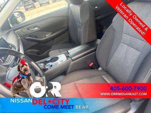 Used 2025 Nissan Rogue SV FWD image 14