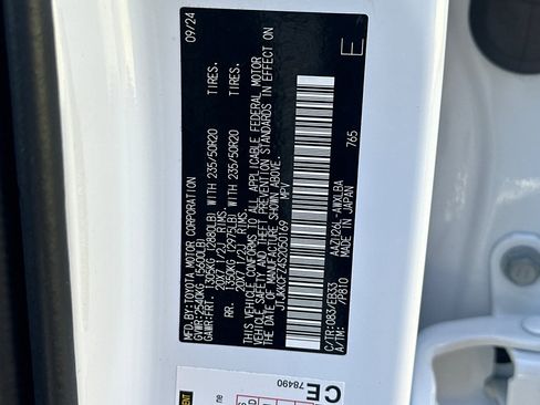 Used 2025 Lexus NX 450h+ F Sport image 39