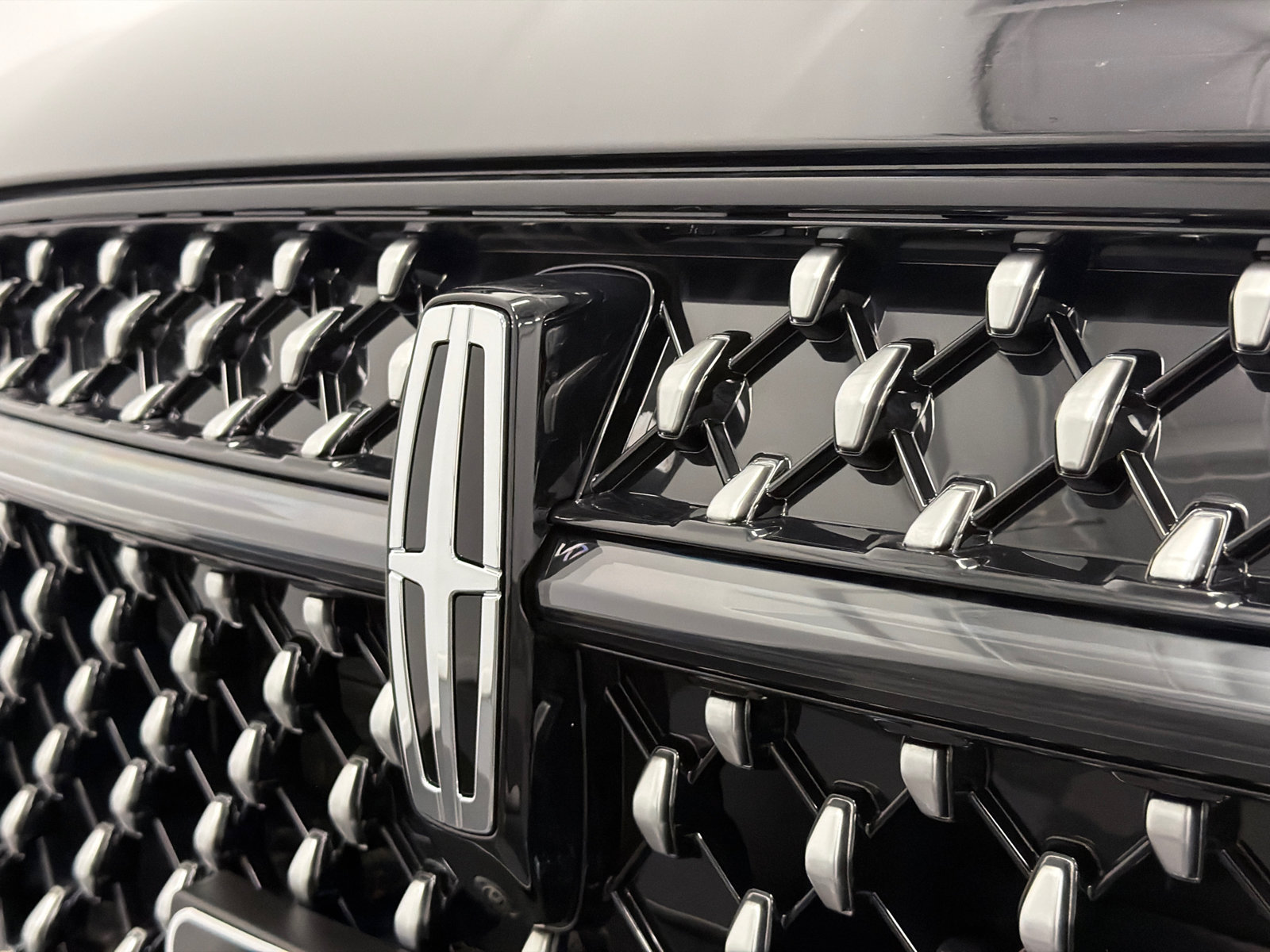 New 2026 Lincoln Nautilus Premier AWD/4WD image 13
