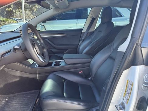 Used 2022 Tesla Model 3 Long Range image 3