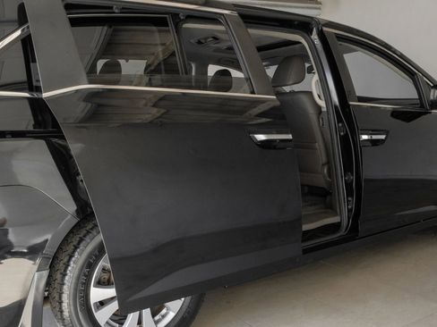 Used 2017 Honda Odyssey EX-L image 43