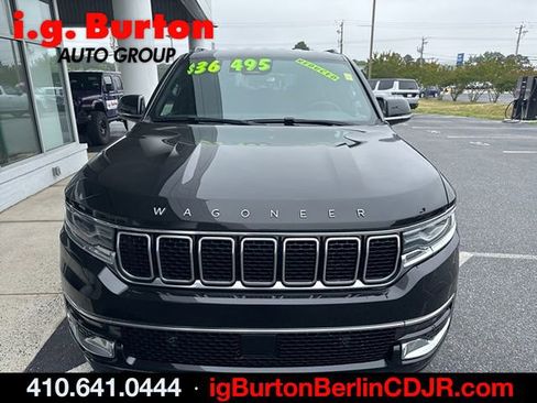 Used 2024 Jeep Wagoneer L Series II RWD image 7