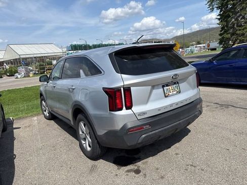 Used 2021 Kia Sorento LX image 5
