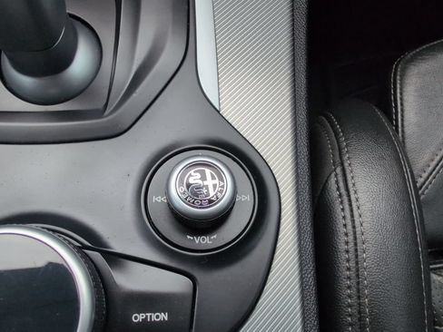 Used 2018 Alfa Romeo Stelvio Ti Sport AWD/4WD image 30